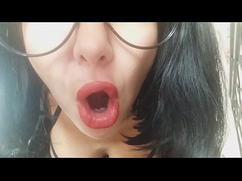 ❤️ Kara, via duonpatrino ne lasos vin iri al lernejo hodiaŭ... Mi bezonas vin tro multe... ❌ Porno ĉe ni ️❤